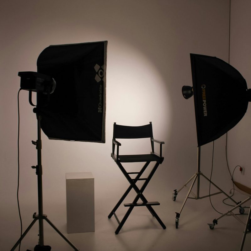 Wyposażenie Empty studio with photography lighting and director chair in Wrocław.